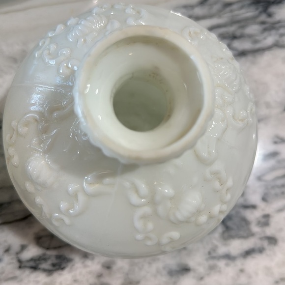 Victorian Milk Glass Decanter with Stoppers matching vintage Set of 2 - Picture 5 of 10